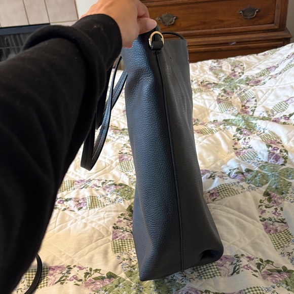 Cuyana soft tall zipped Leather Tote Bag  with Cuyana insert - Picture 6 of 11